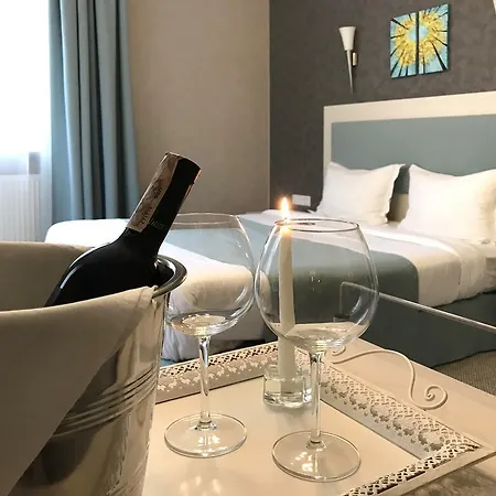 Hotel Eney Boutique 4*