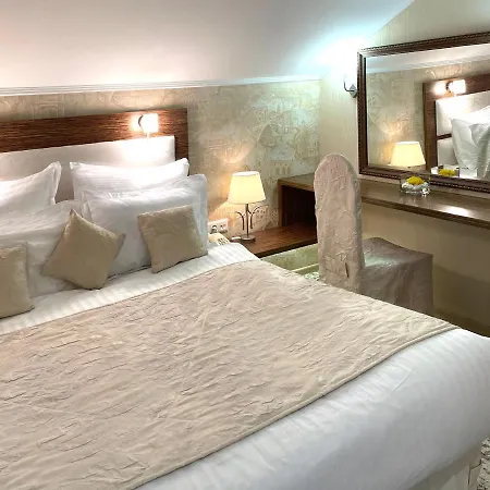 Eney Boutique 4*