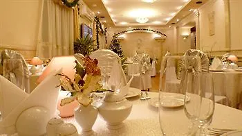 Eney Boutique מלון לבוב