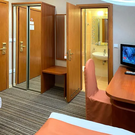 Enej Butik 4* Lwów